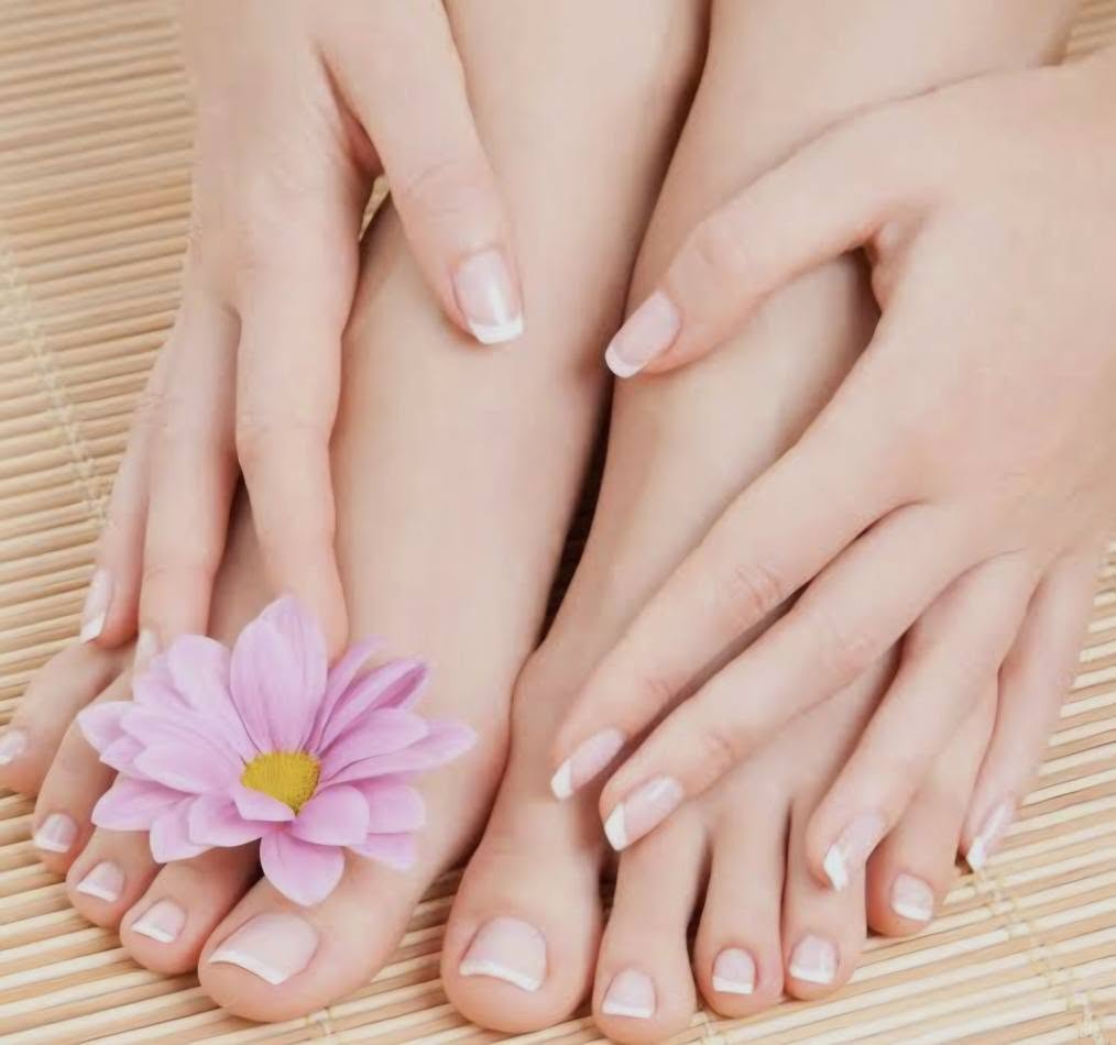 Luxury Manicure Flower